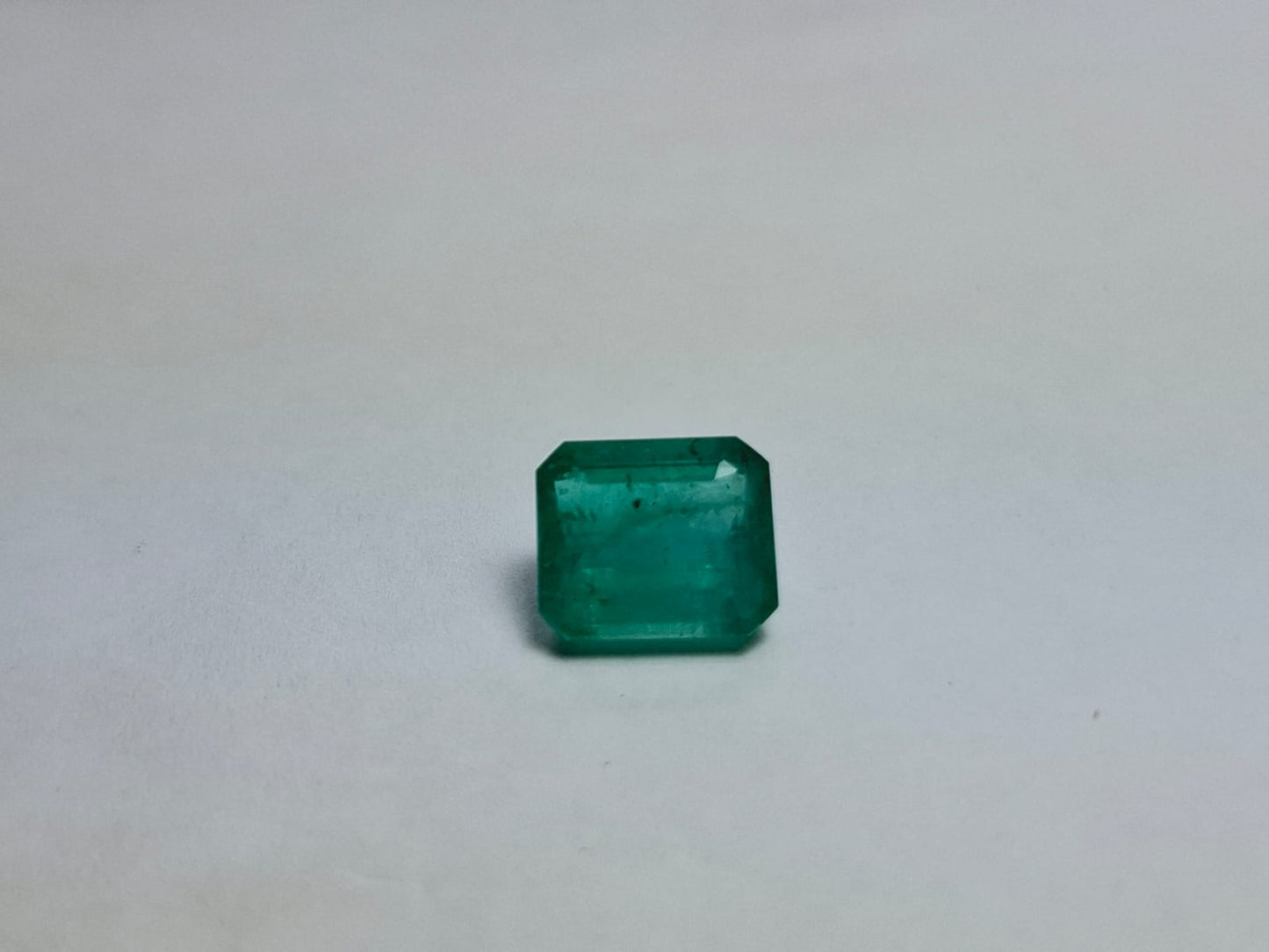 3.69ct Esmeralda 10x8mm