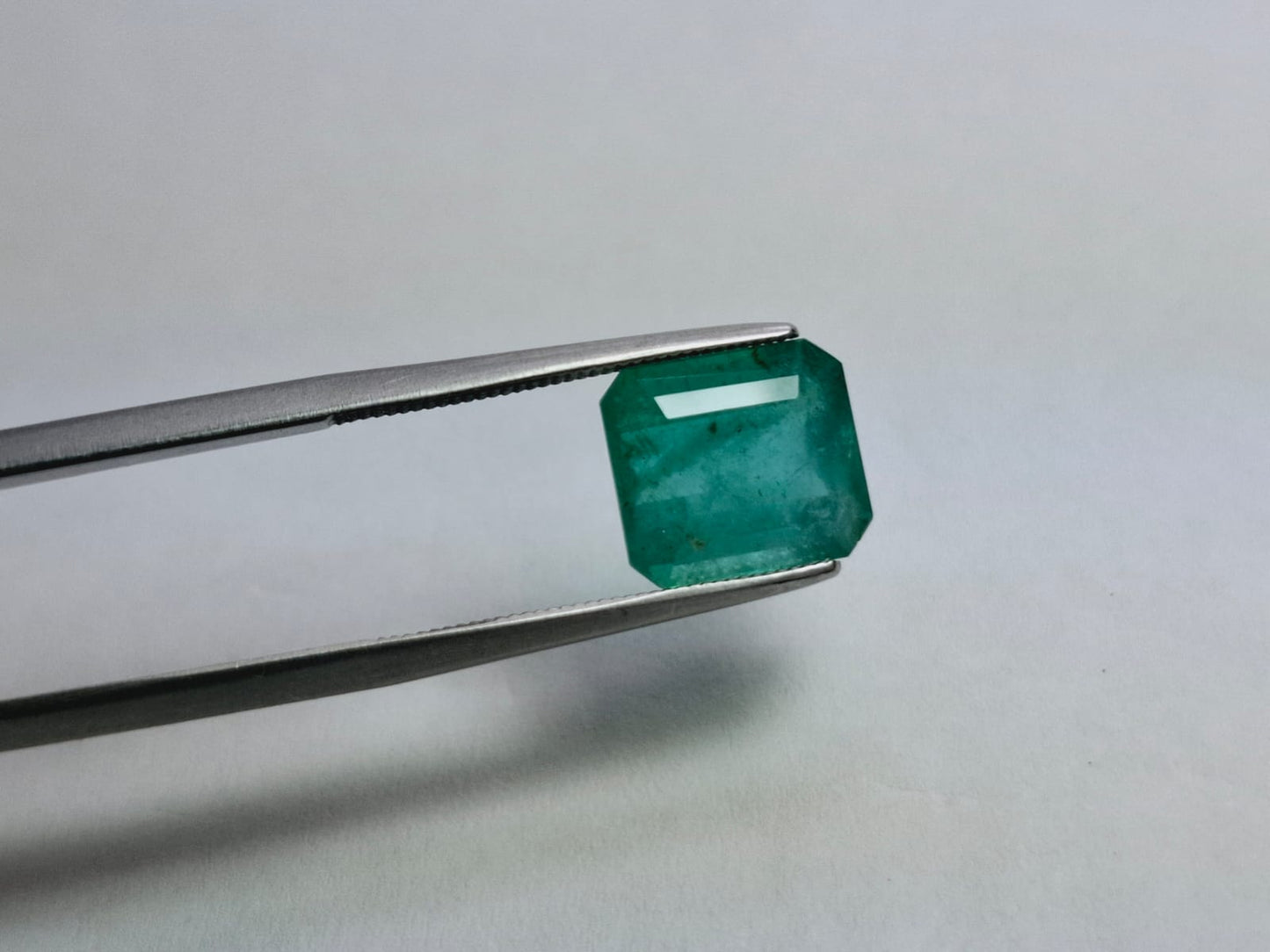 3.69ct Esmeralda 10x8mm