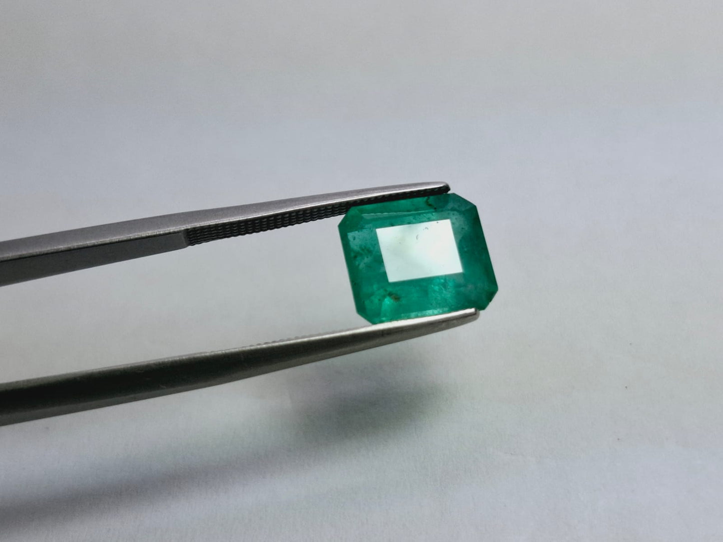 3.69ct Esmeralda 10x8mm