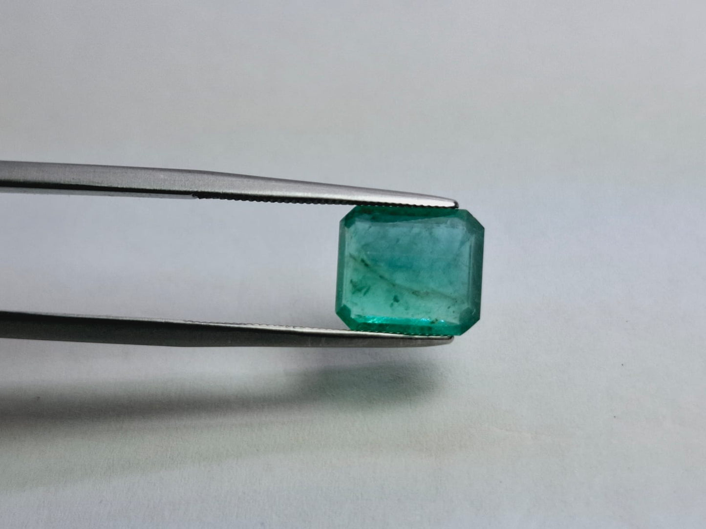 3.69ct Esmeralda 10x8mm