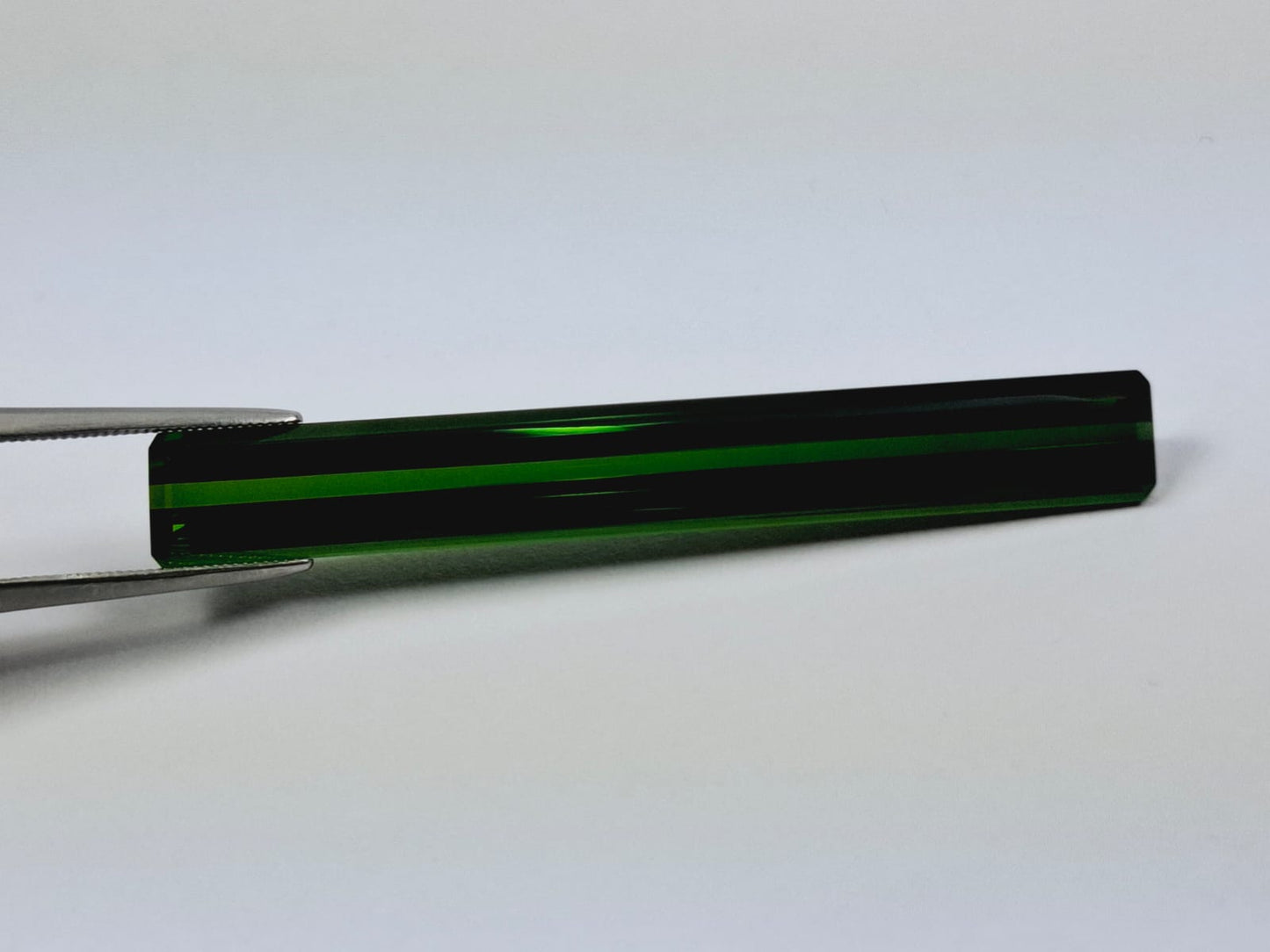 15.40ct Turmalina 51x7mm