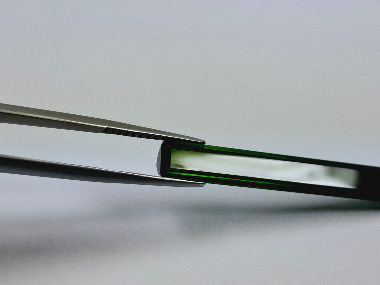 15.40ct Turmalina 51x7mm