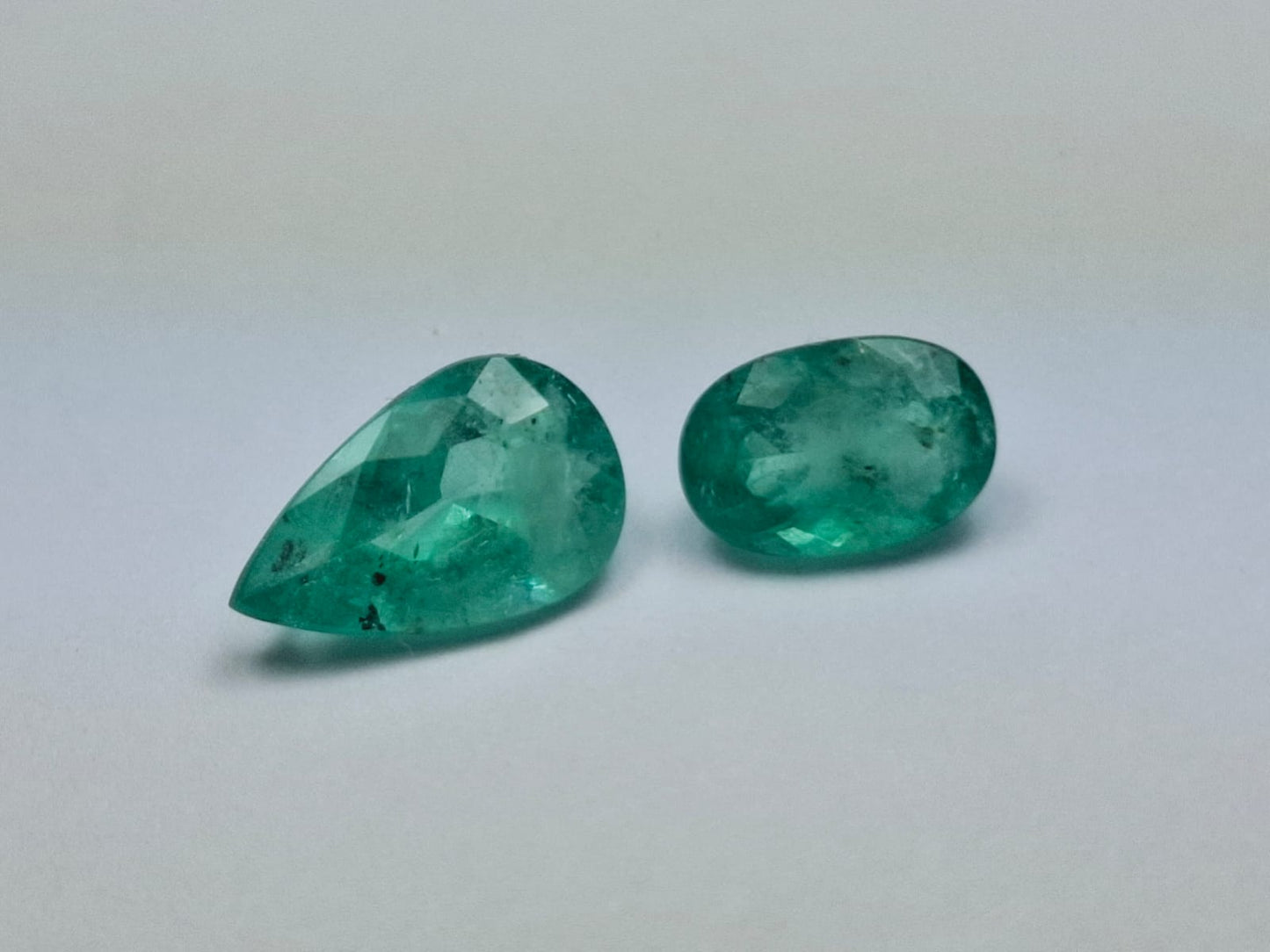 2.20ct Emerald 10x6mm 8x5mm