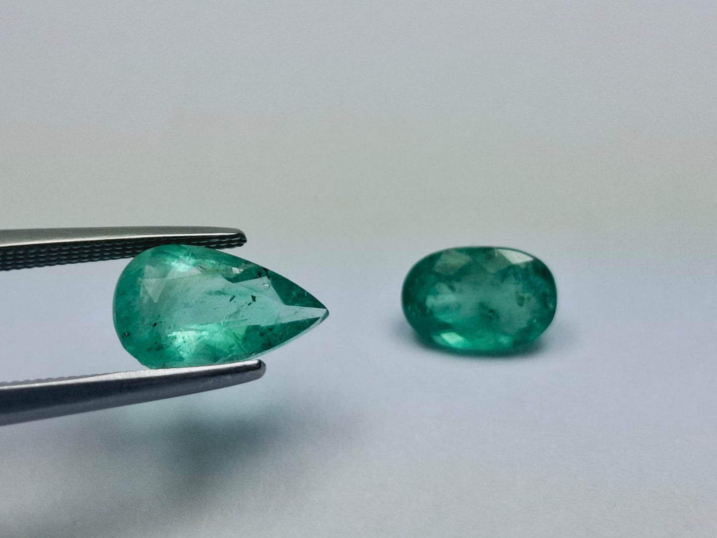 2.20ct Emerald 10x6mm 8x5mm