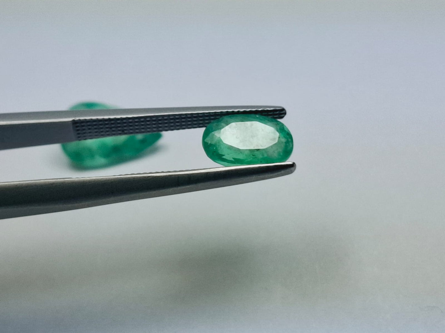 2.20ct Emerald 10x6mm 8x5mm