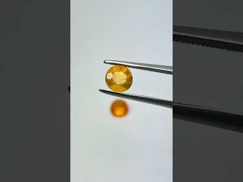 1.24ct Opalas de fogo 6mm