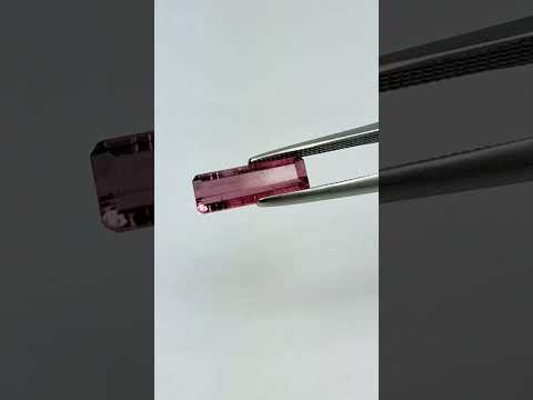 3.65ct Turmalina 12.5x4.5mm / 12x4mm