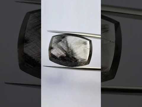 23.50ct Quartzo com Inclusão 24x17mm