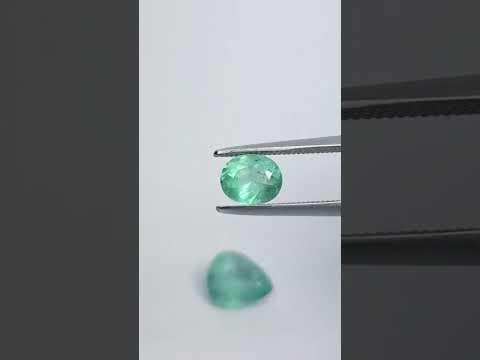 2.35ct Esmeralda 9x7mm 6x5mm