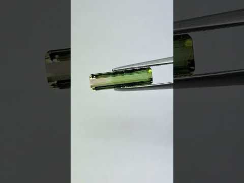2.15ct Turmalina bicolor 15x4mm