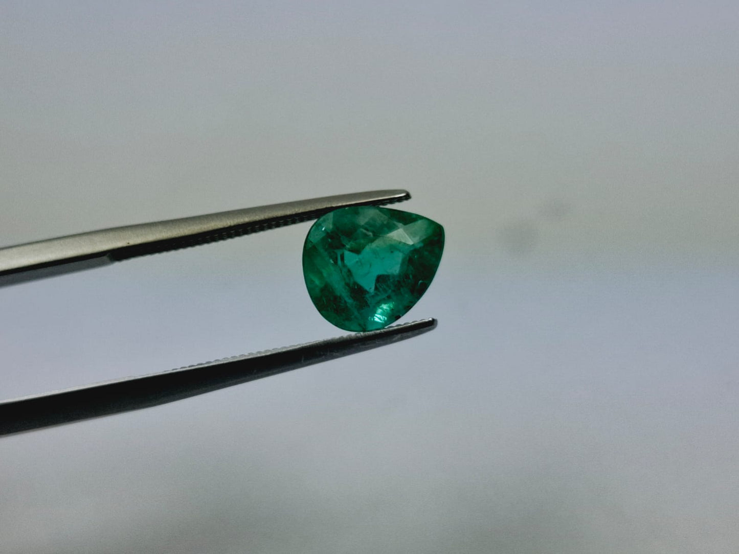 1.93ct Esmeralda 9x7.5mm