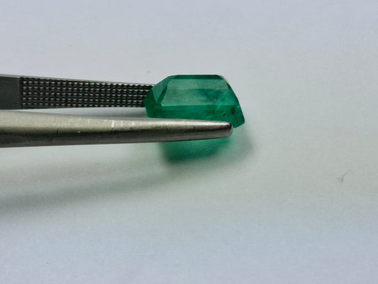 1.85ct Esmeralda 8x6mm