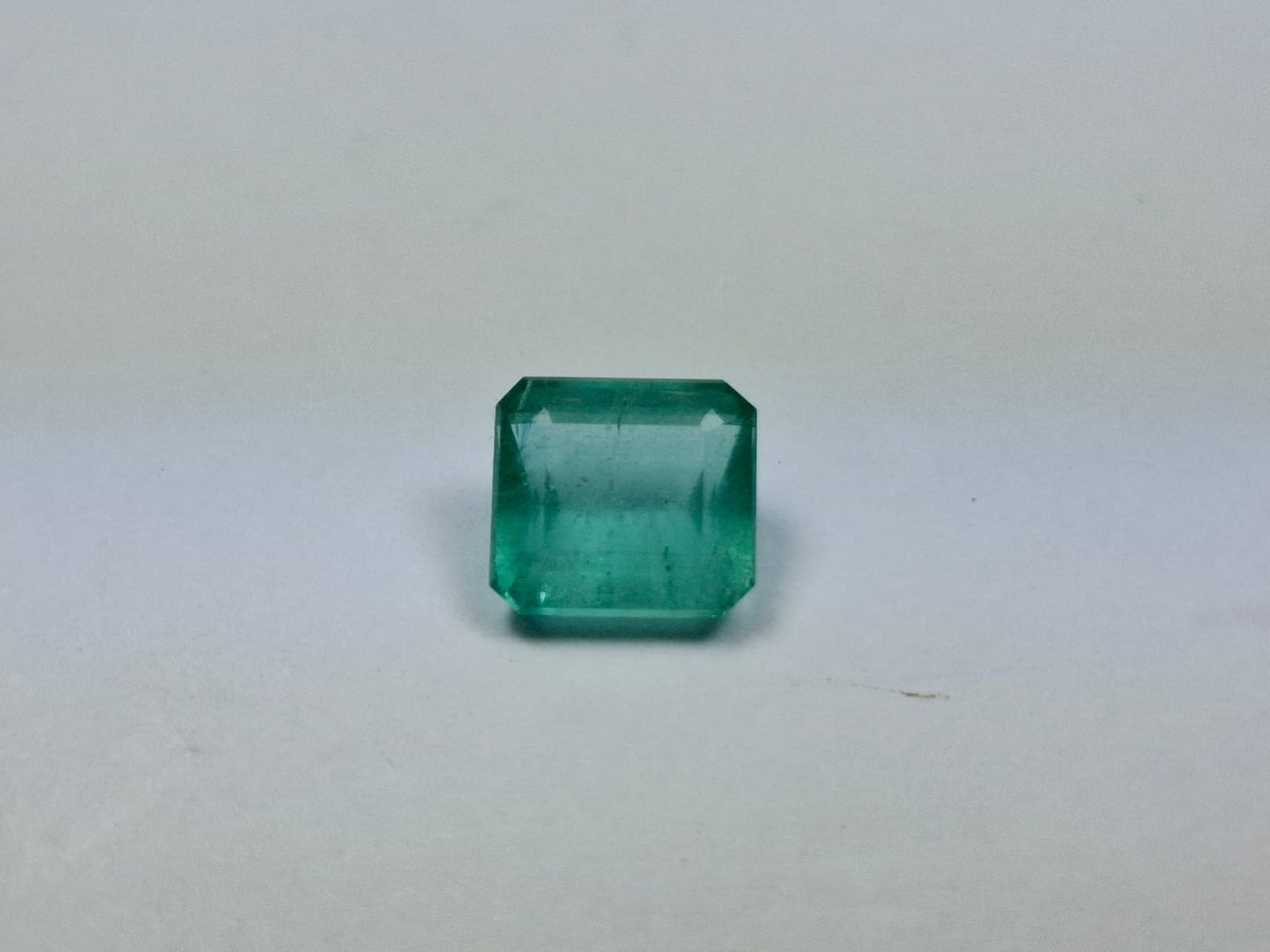 2.40ct Emerald 9mm
