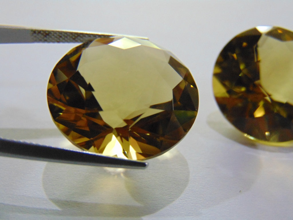 67.90ct Green Gold 22mm