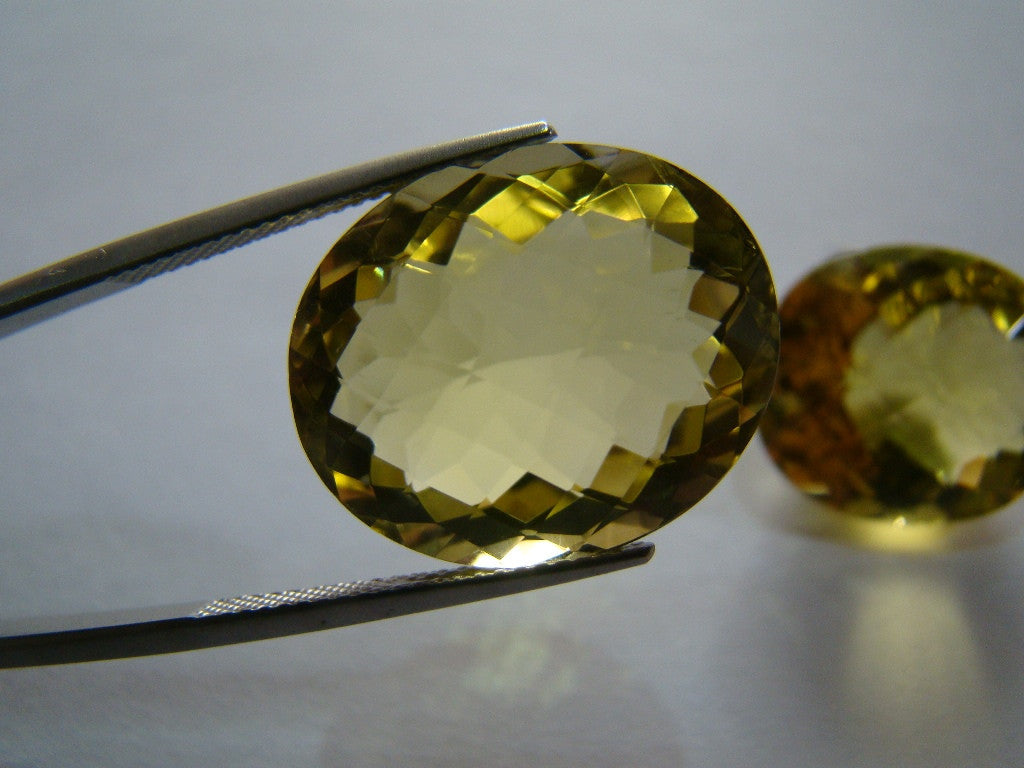 37ct Quartz (Green Gold) Pair