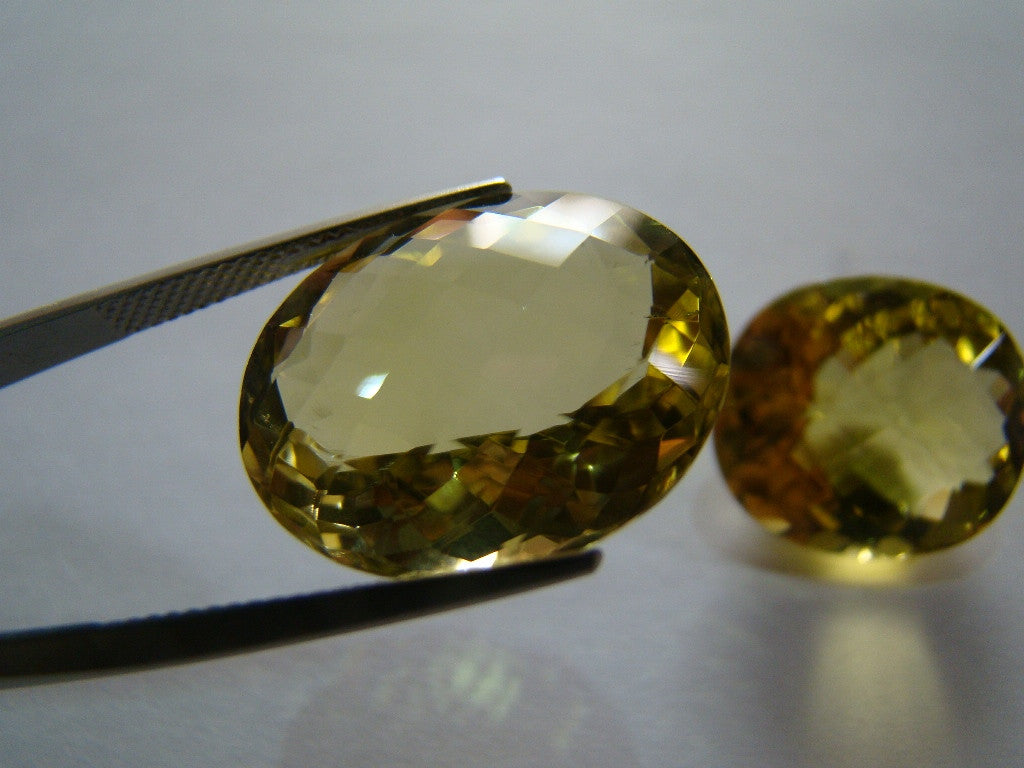 37ct Quartz (Green Gold) Pair