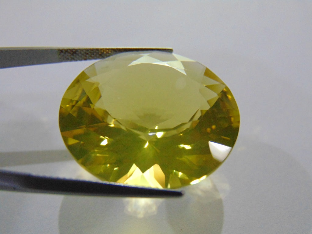 Ouro Verde 46,10 quilates 26 mm