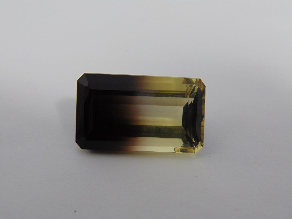 Quartzo (ouro verde) bicolor de 59,20 cts