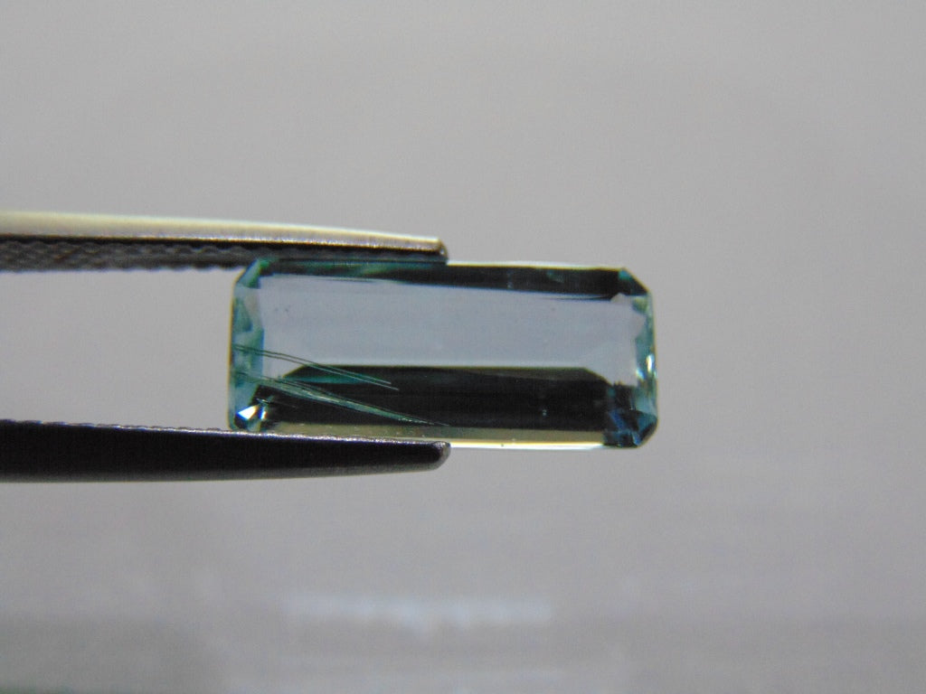 Água-marinha de 2,20 ct (com agulhas)