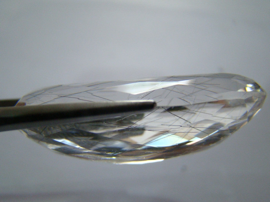 Inclusão de quartzo 80,50 ct 43x21,5 mm