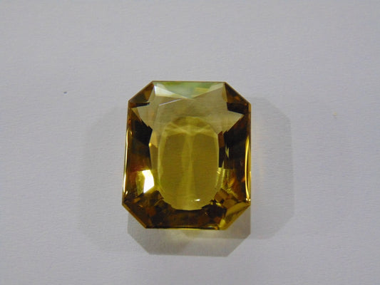 Ouro verde 34,20 quilates 24 x 19 mm