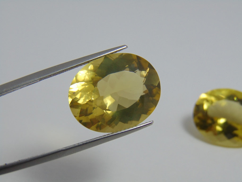 32cts Quartz (Green Gold)