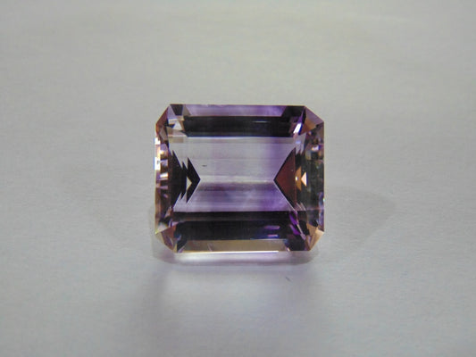 24.80ct Amethyst (Bicolor)