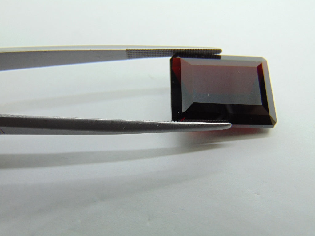 28.40ct Garnet 19x15mm