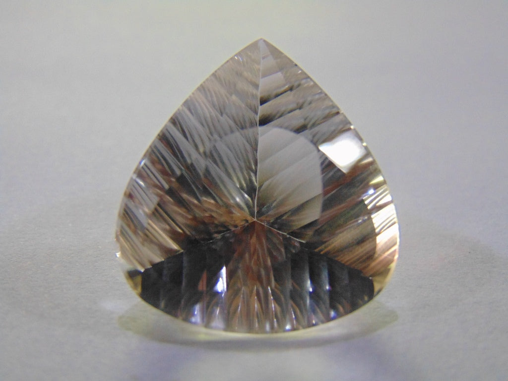 34.20ct Quartz Crystal 25x23mm