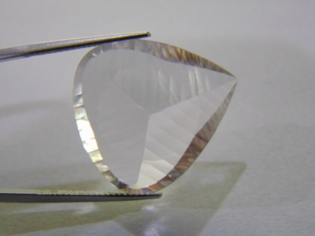 34.20ct Quartz Crystal 25x23mm