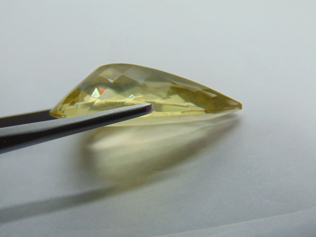 Quartzo Verde Ouro 32,95 quilates 35 x 17 mm