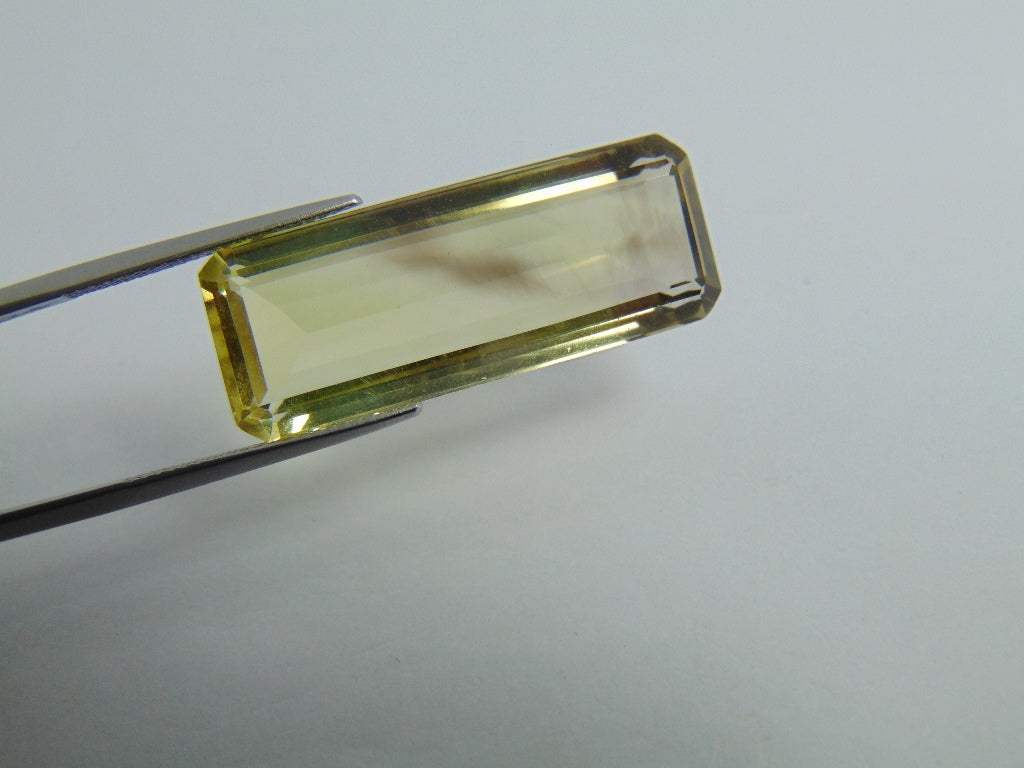 31cts Quartz (Green Gold)