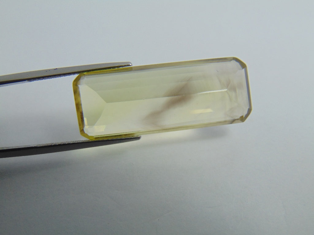 31cts Quartz (Green Gold)