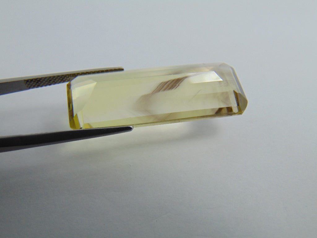 31cts Quartz (Green Gold)