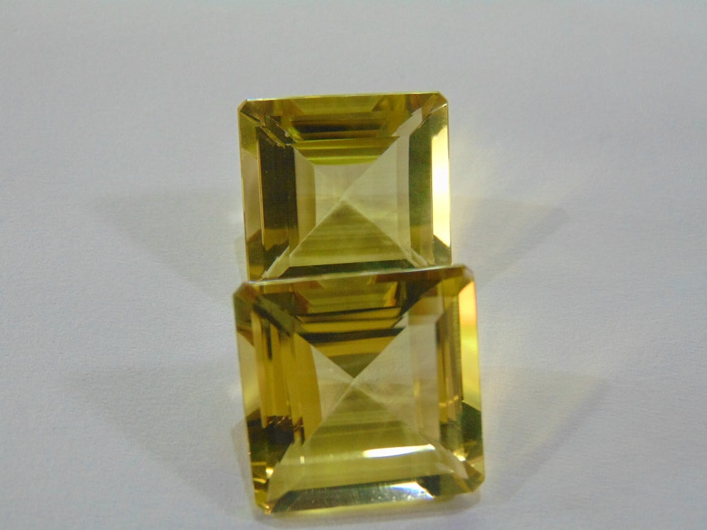 58.90ct Green Gold Pair 19mm