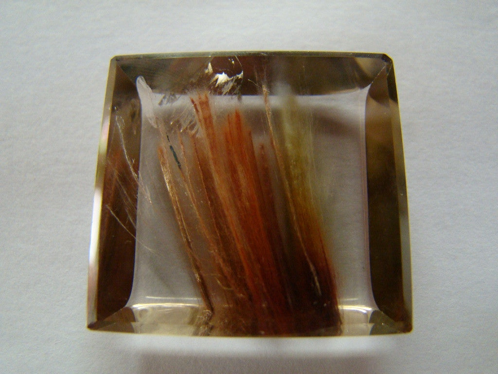 72 quilates de quartzo anfibólio 29 x 27,5 mm