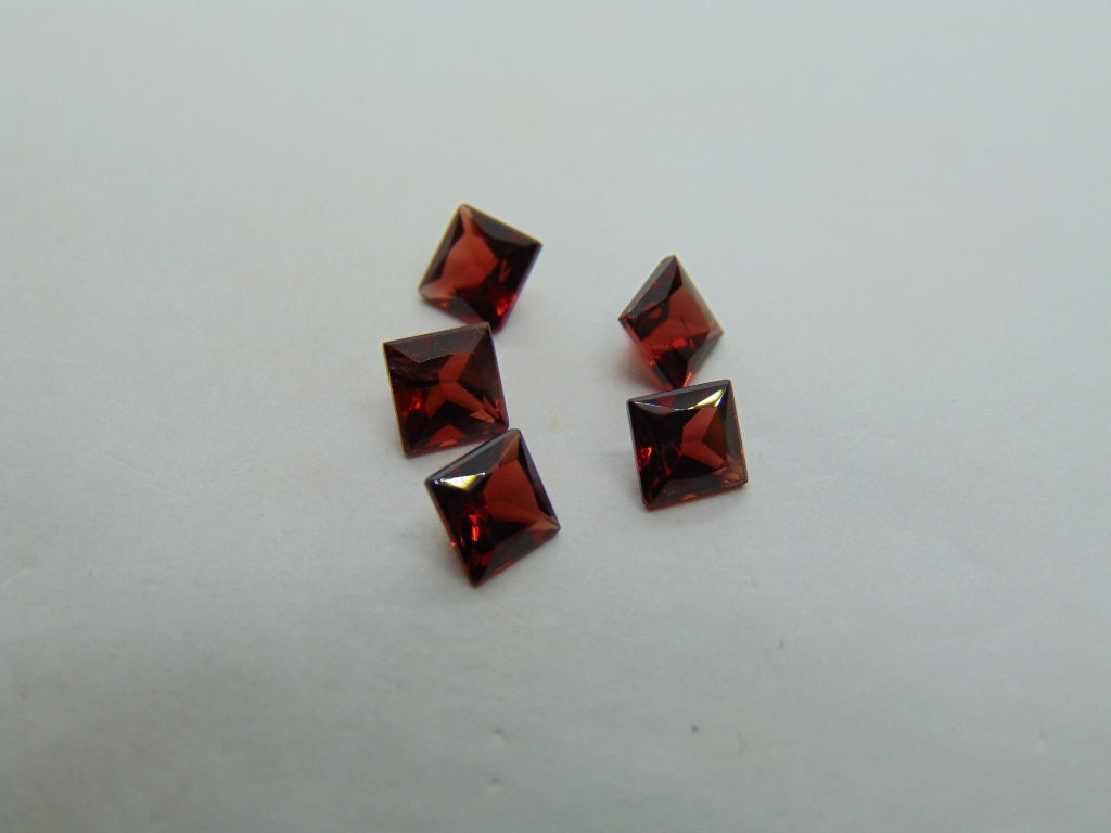 3.70ct Garnet Calibrated 5mm