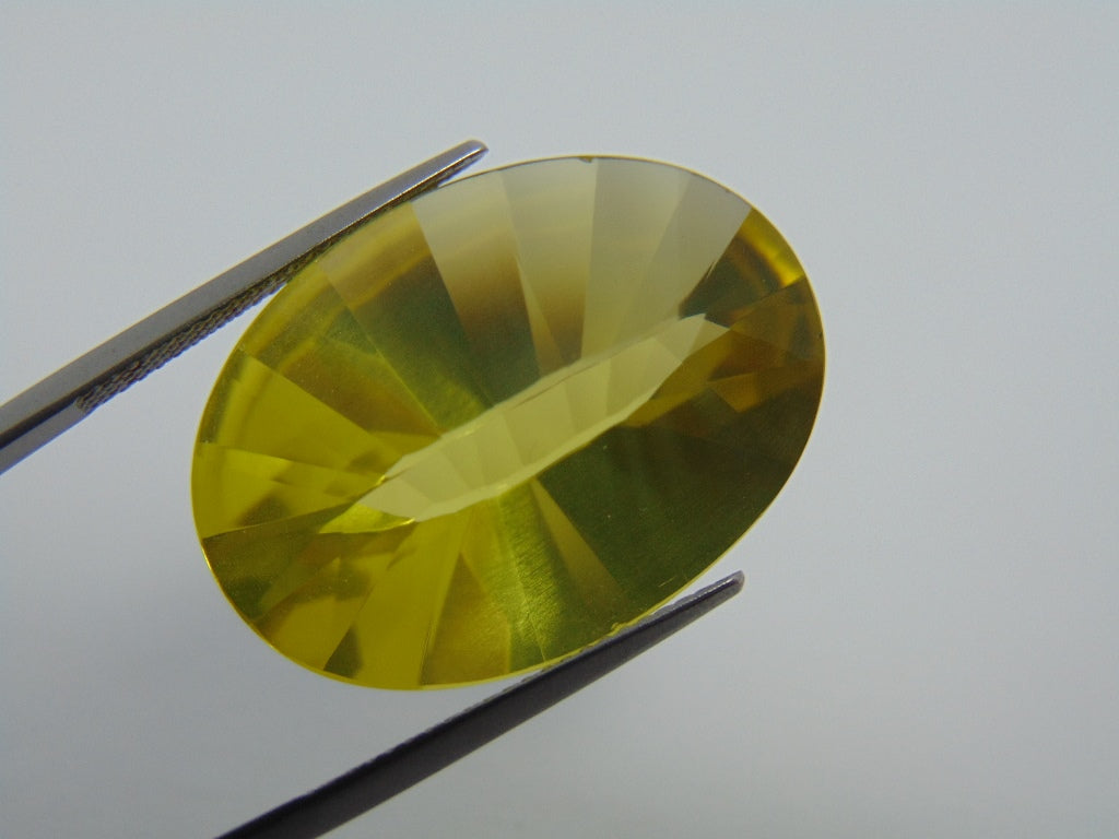 30.60cts Quartz (Green Gold)