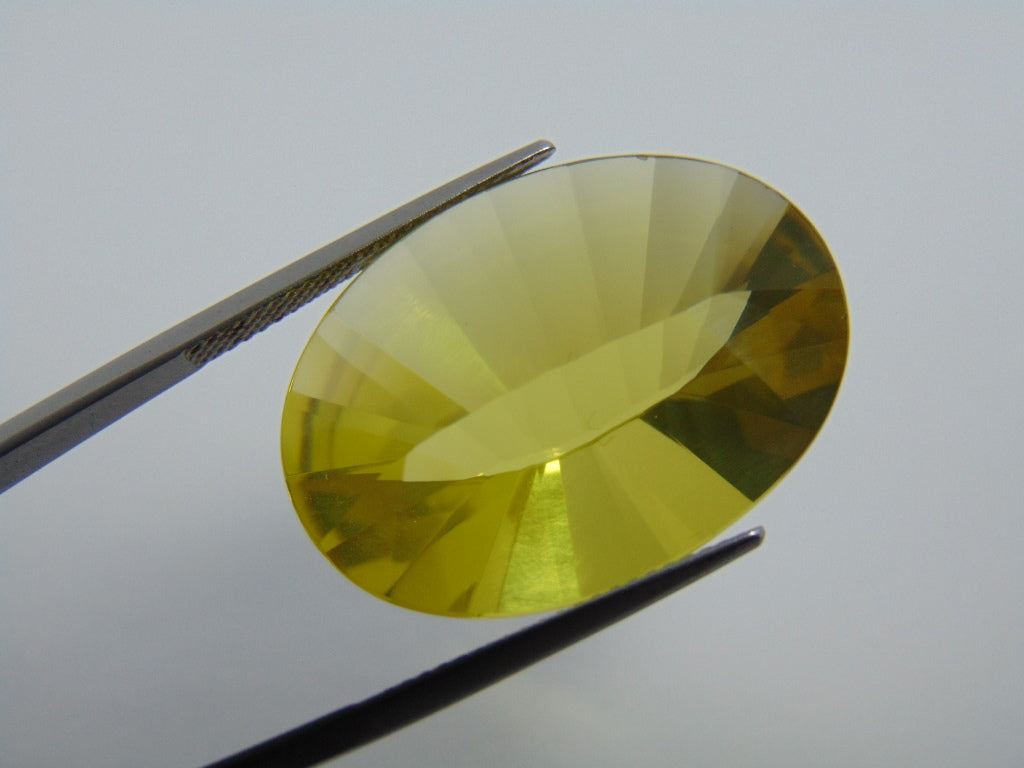 30.60cts Quartz (Green Gold)