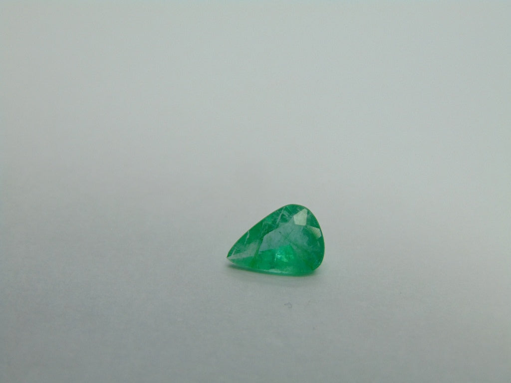 0,95ct Esmeralda 9x6mm