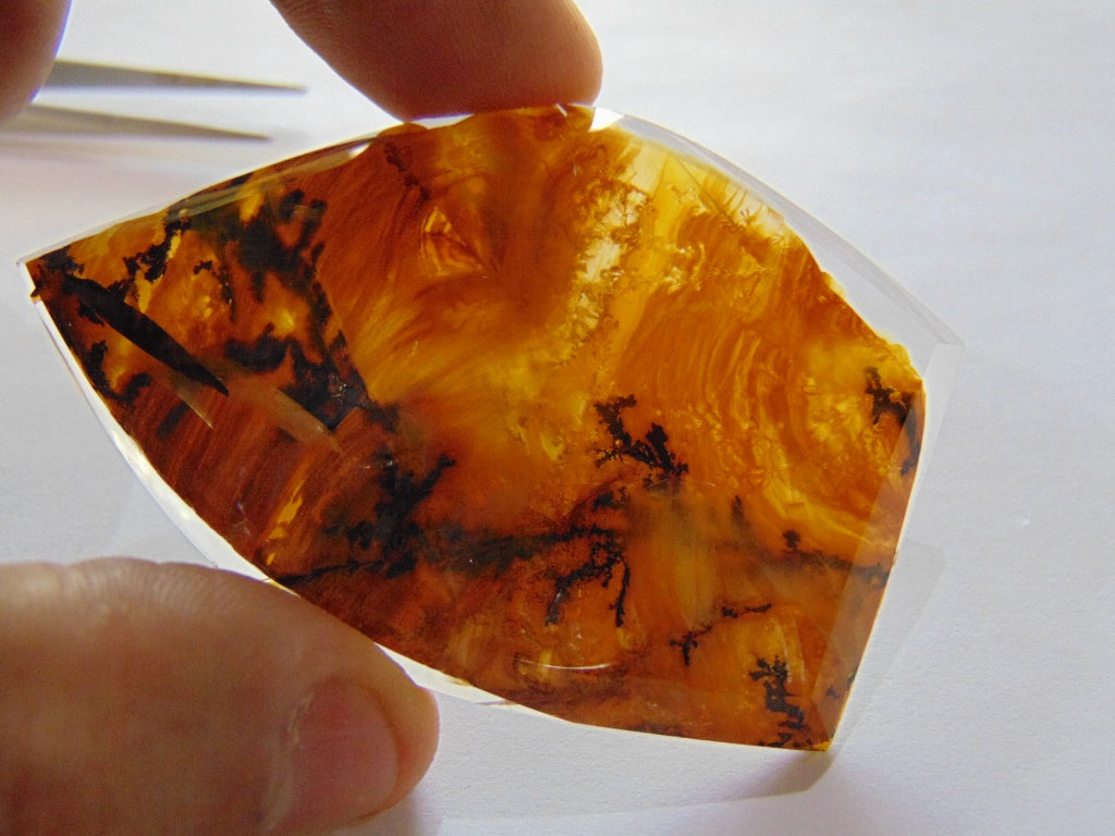 155,50ct Dendrito 65x44mm