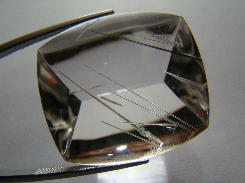 56ct Quartz With Inclusion (Needle)