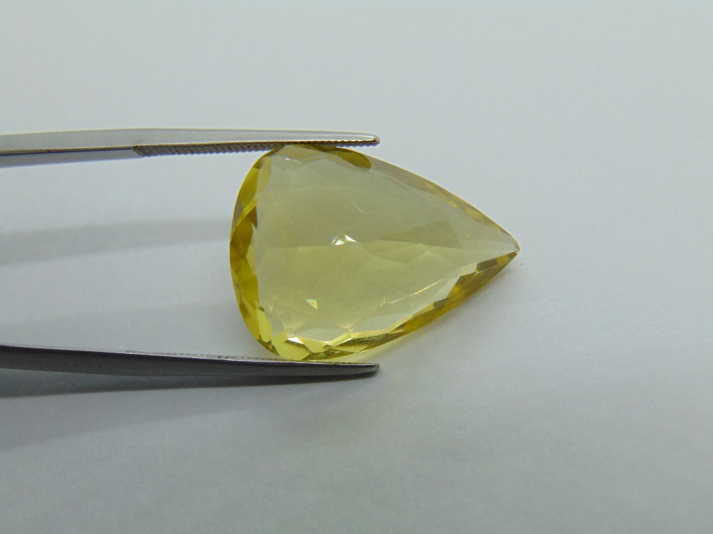 Quartzo de 15,20 quilates (ouro verde)