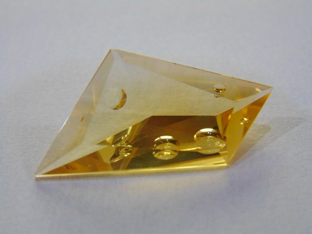 19.90ct Citrine With Bubbles 36x16mm