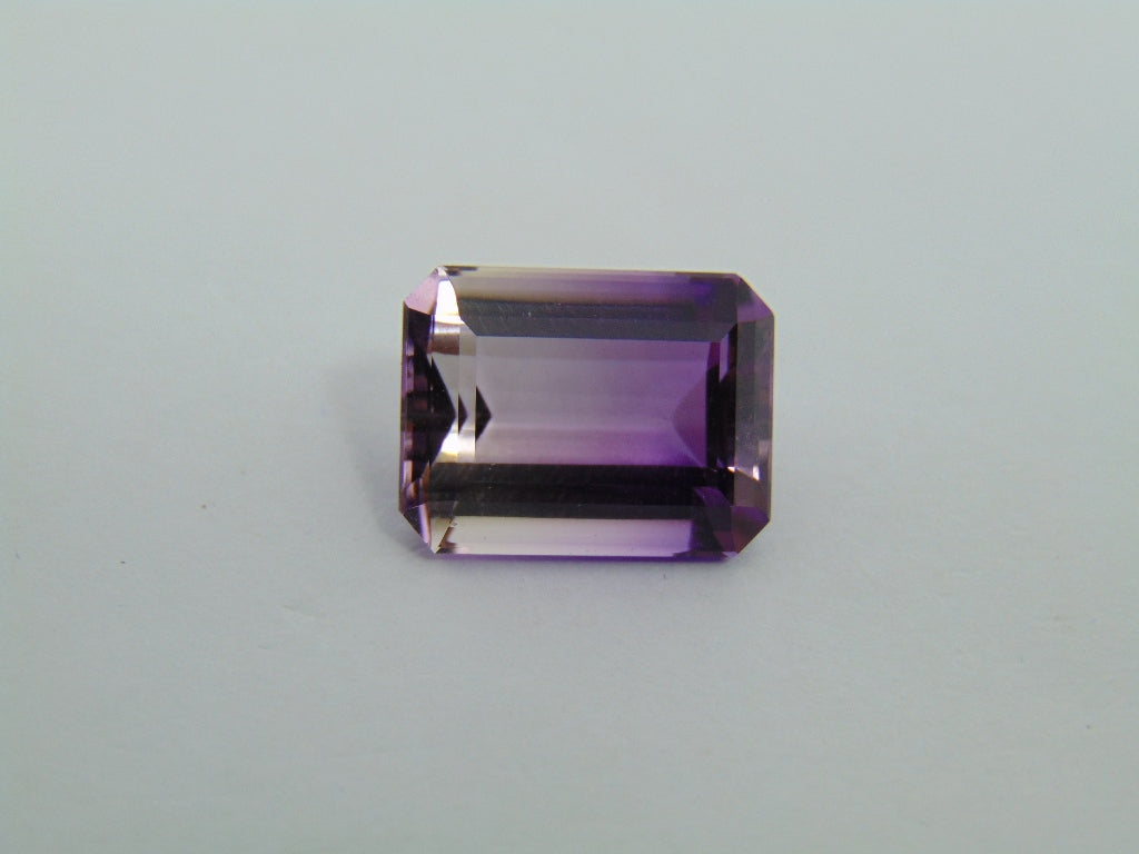 11.70cts Amethyst (Bicolor)