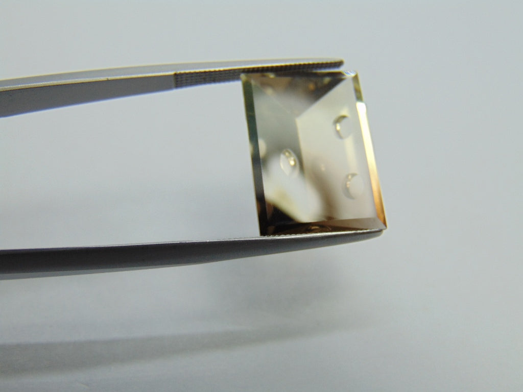 11.85ct Quartz Bicolor 17x12mm