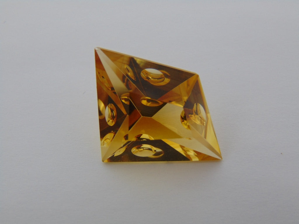 25,70 ct Citrino Com Bolhas 29x22mm