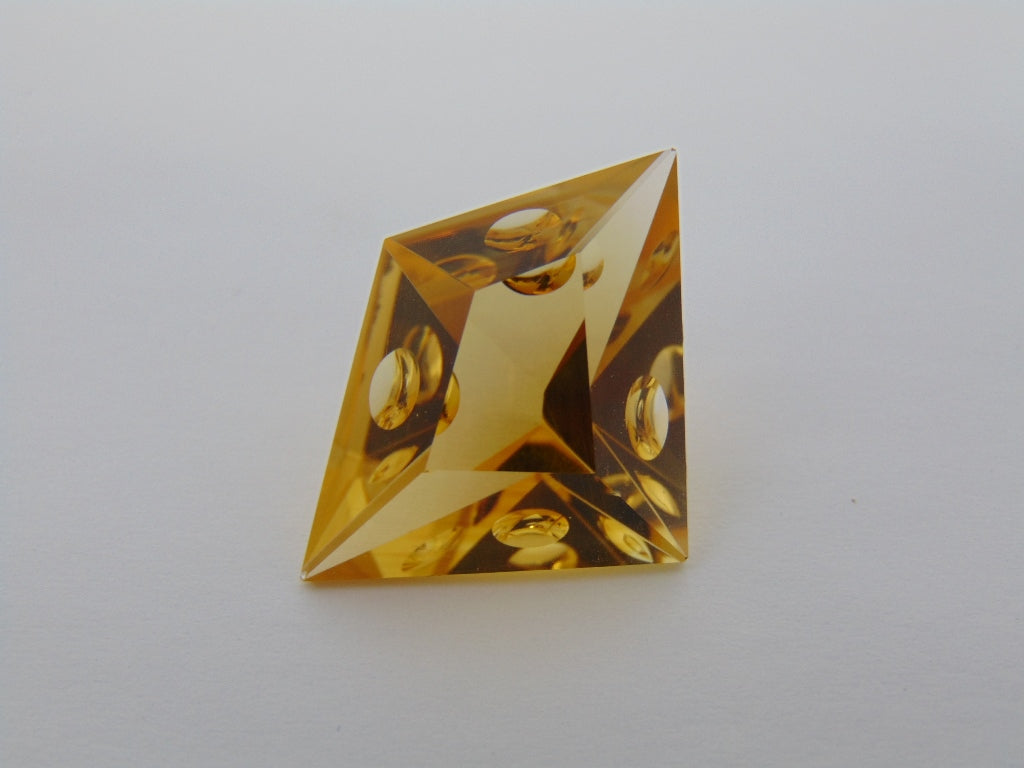 25.70ct Citrine With Bubbles 29x22mm