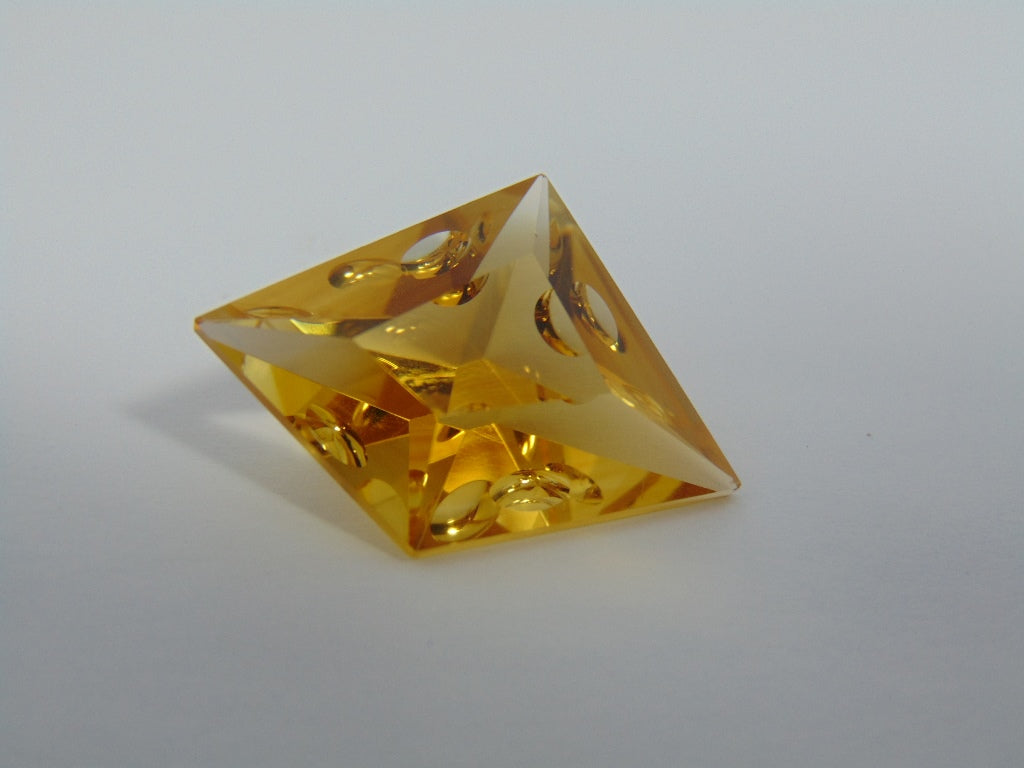 25.70ct Citrine With Bubbles 29x22mm