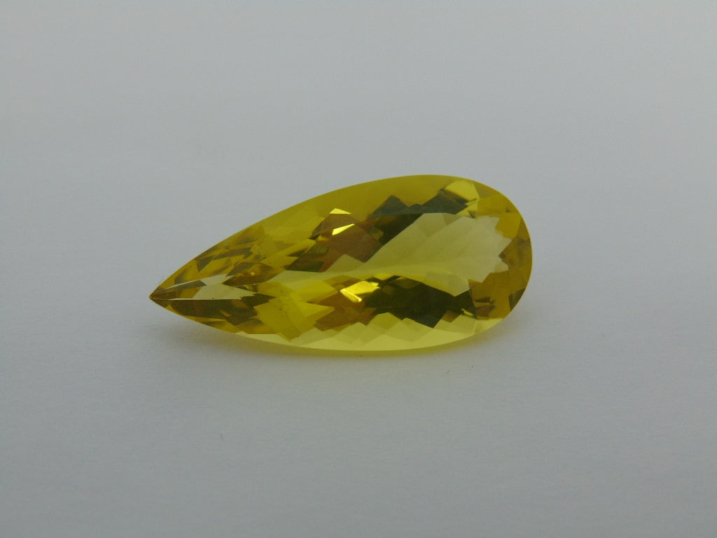 Quartzo de 27,40 cts (ouro verde)